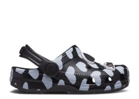 Awake NY x Classic Clog Kids „Home Is Where The Heart Is – Black“