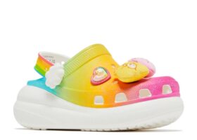 Care Bears x Wmns Crush Clog „Rainbow“