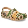 Classic Clog s potiskem v kamuflážovém vzoru „Khaki Green“
