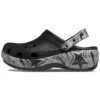 Classic Crush Disco Clog „Black“