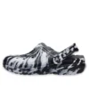 Classic Lined Clog Outdoor Sandály „Marbled White Black“