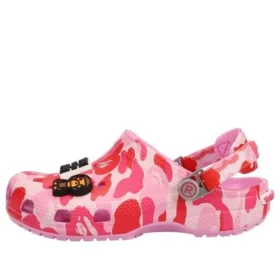 Crocs x A Bathing Ape Nazouvák „Carnation“