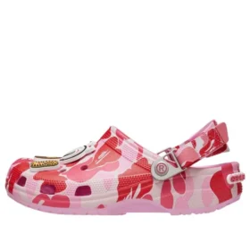 Crocs x A Bathing Ape – nazouváky „Carnation“