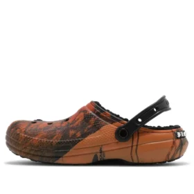 Pleasures x Dylan Clog „Orange Camo“