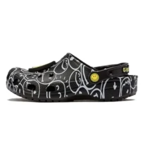 Smiley World Classic Clogs „Black White Yellow“