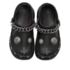 Stomp Clog „Black“ s ozdobami